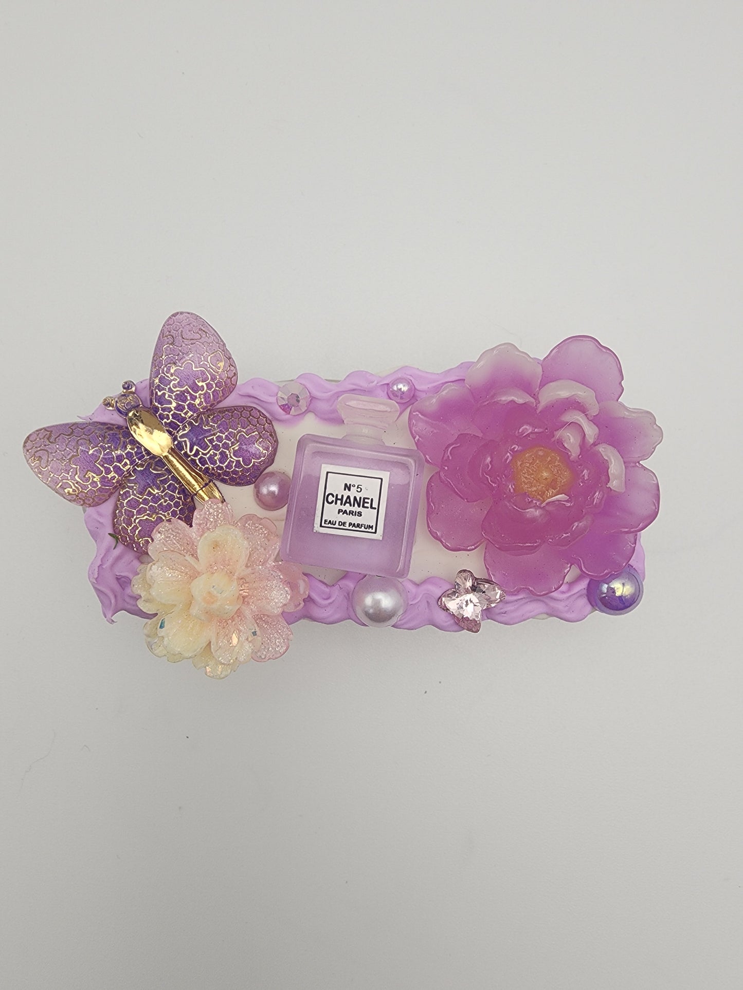 Cell phone clip