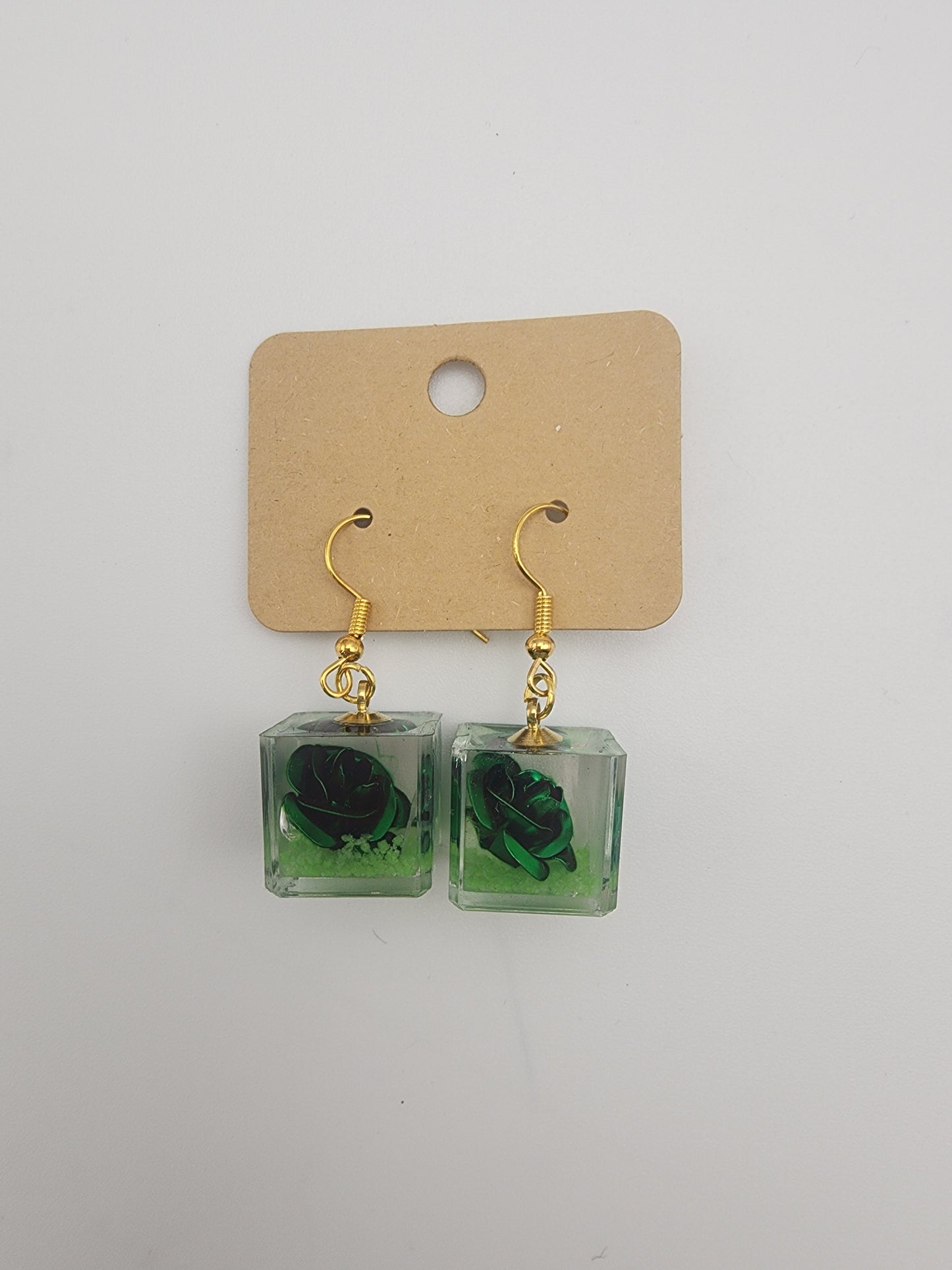 Luminous rose earrings