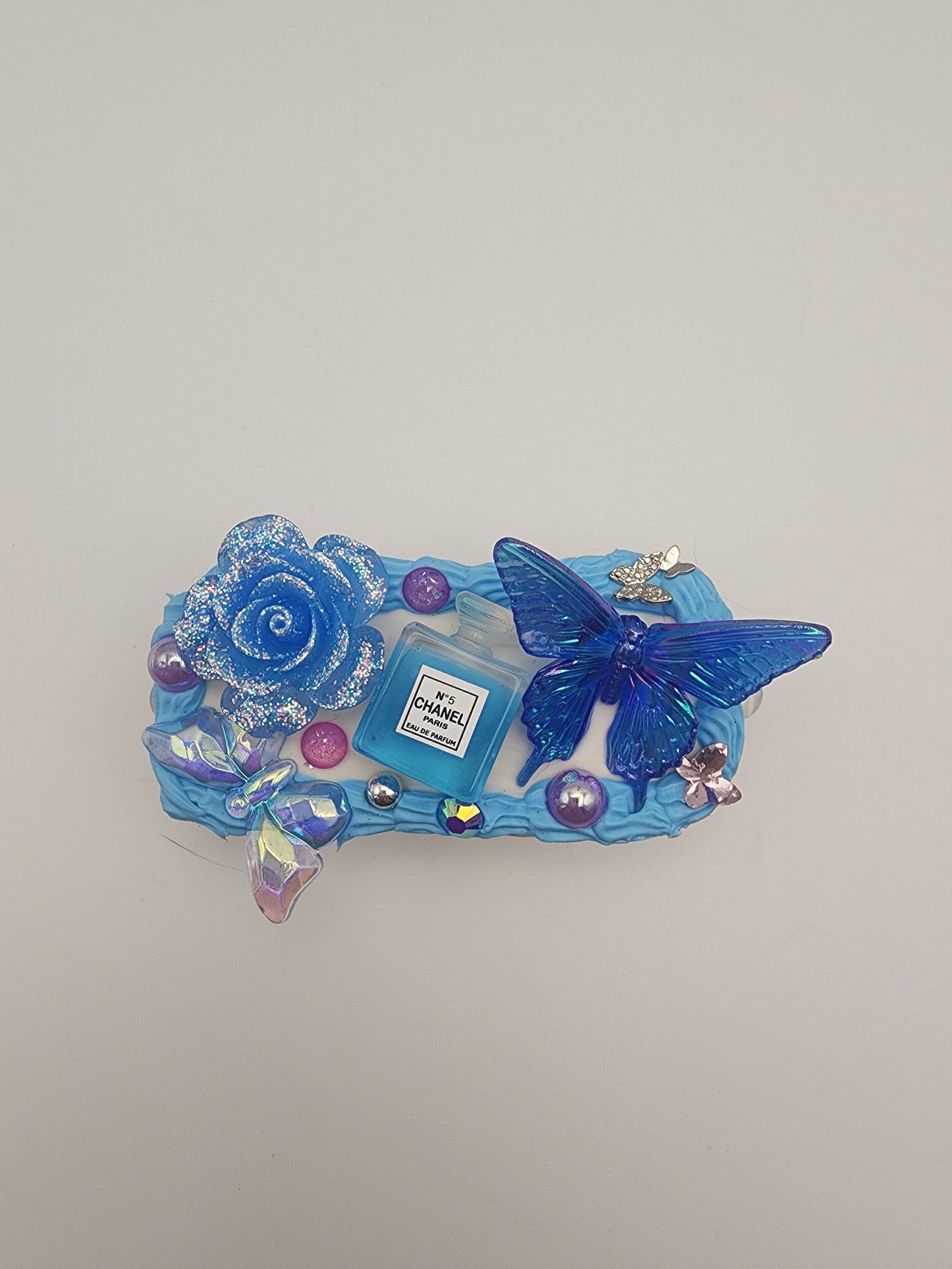 Cell phone clip